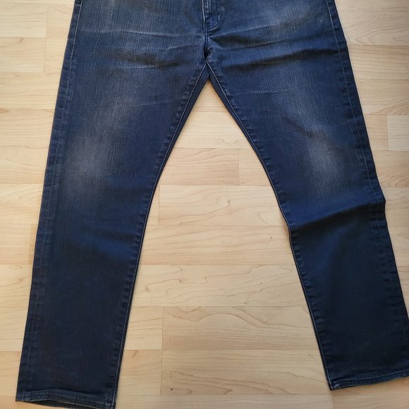 Levi's 520 Slim Line Jeans, Size 38x32 - Picture 3 of 4